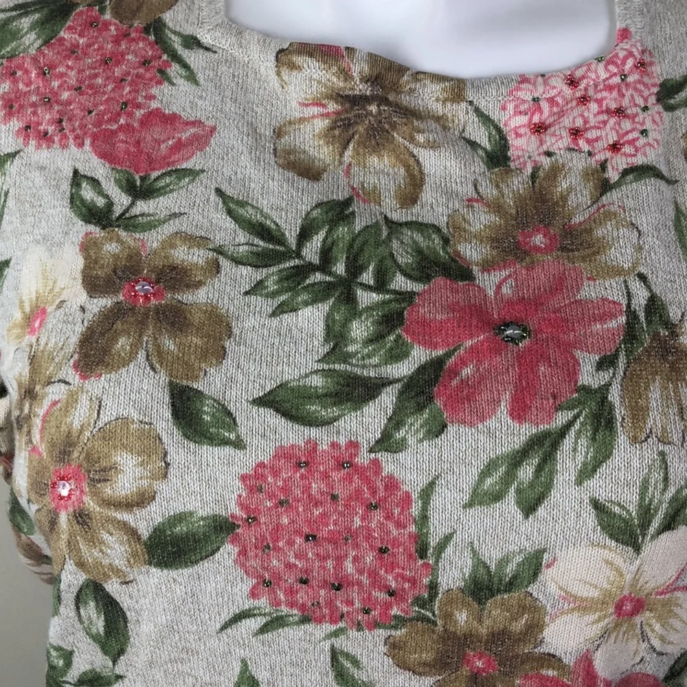 Short Sleeve Sweater Beaded Floral